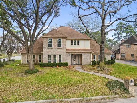18326 Lake Oaks Dr, Spring, TX 77388