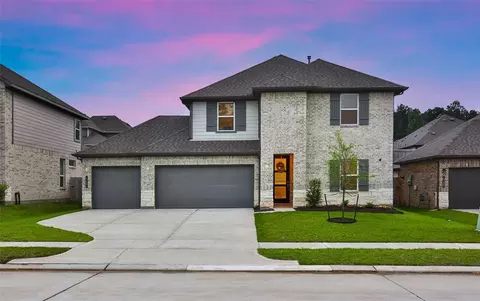 13681 Balanced Rock Dr, Conroe, TX 77384 photo 1