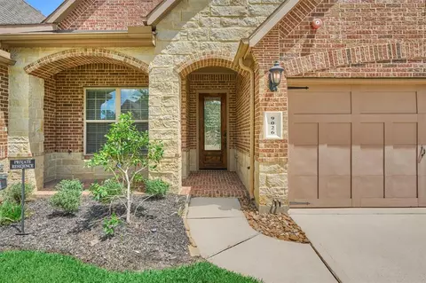 9026 Centennial Dr, Conroe, TX 77384 photo 1