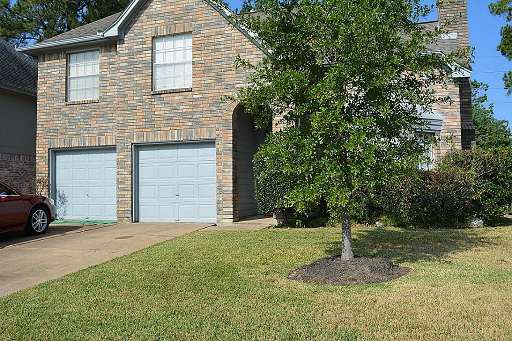 9018 Driftstone Dr, Spring, TX 77379 photo 1