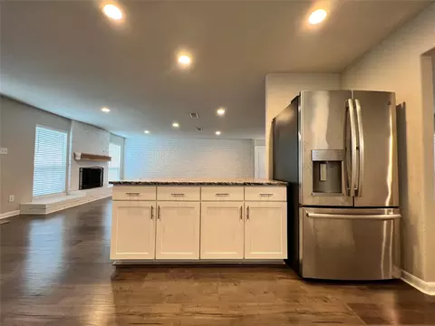 Kitchen - 203 Acorn Tree Ct, Spring, TX 77388 photo 4 of 4