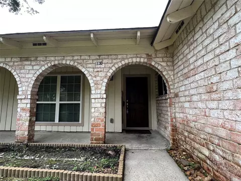 Exterior - 203 Acorn Tree Ct, Spring, TX 77388 photo 2 of 7