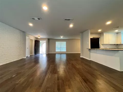 Living - 203 Acorn Tree Ct, Spring, TX 77388 photo 4 of 6