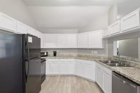 Kitchen - 2323 Piddler Dr, Spring, TX 77373 photo 2 of 2