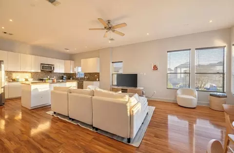 5111 Cornish St, Houston, TX 77007