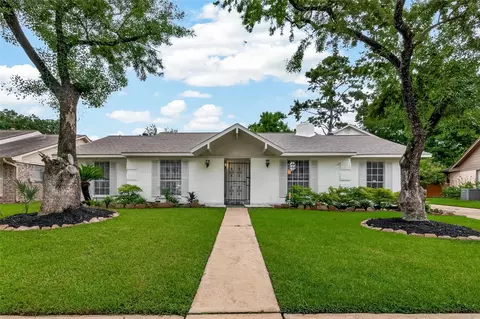 5207 Bent Bough Ln, Houston, TX 77088