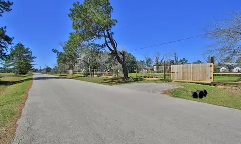 1929 Argo Rd, Conroe, TX 77301 photo 1