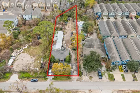 1137 W 26th St, Houston, TX 77008
