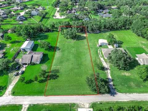 00 Mustang Dr, Alvin, TX 77511