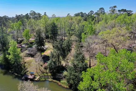 426 Driftwood Dr, Goodrich, TX 77335