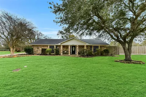 3405 Longherridge Dr, Pearland, TX 77581