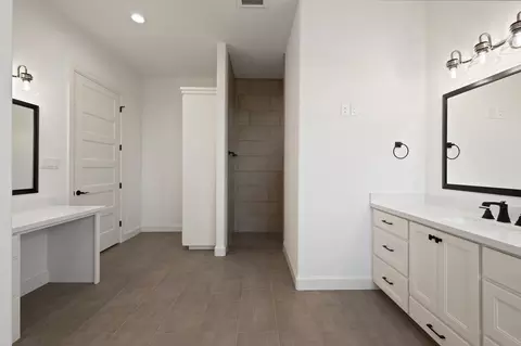 Bath - 4602 Wesson Dr, Bryan, TX 77808 photo 4 of 5