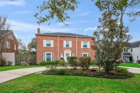 2229 Maroneal St, Houston, TX 77030