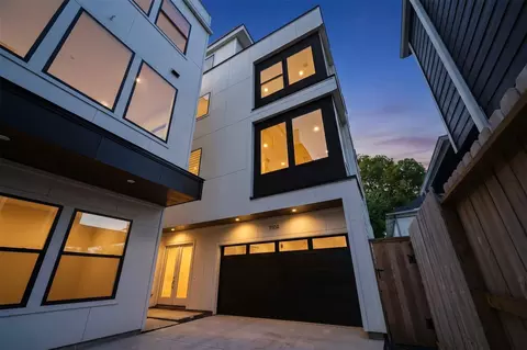 1110 Peden St #A OR B, Houston, TX 77006