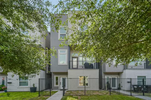 1306 Roberts St, Houston, TX 77003