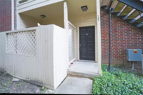 8055 Cambridge St #17, Houston, TX 77054