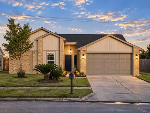 6210 Clayridge Dr, Houston, TX 77053