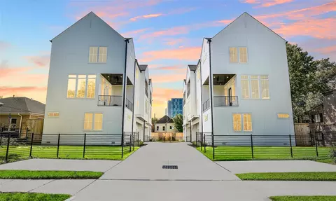 1907 Lauderdale St, Houston, TX 77030