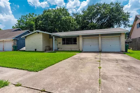 2906 Raspberry Ln, Pasadena, TX 77502 photo 1