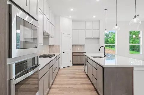 Kitchen - 13847 Bourbon Rose, Willis, TX 77378 photo 1 of 4