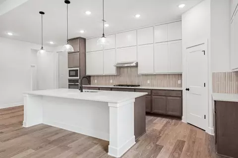 Kitchen - 13847 Bourbon Rose, Willis, TX 77378 photo 4 of 4