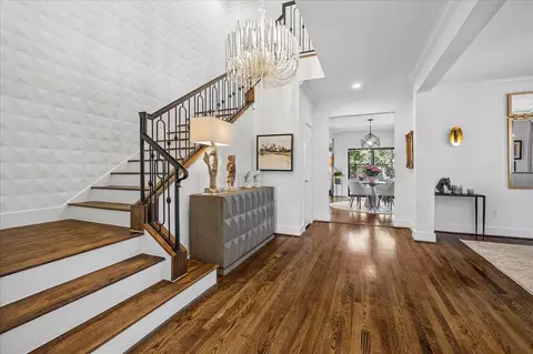 2402 Mcclendon St, Houston, TX 77030
