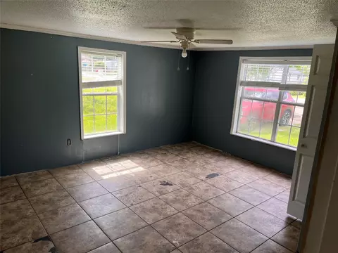 Bedroom - 208 E Pecan Ln, Clute, TX 77531 photo 1 of 1