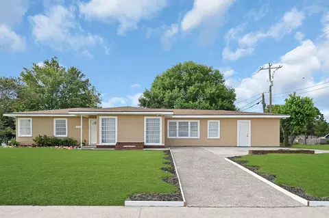 1603 5th Ave N, Texas City, TX 77590