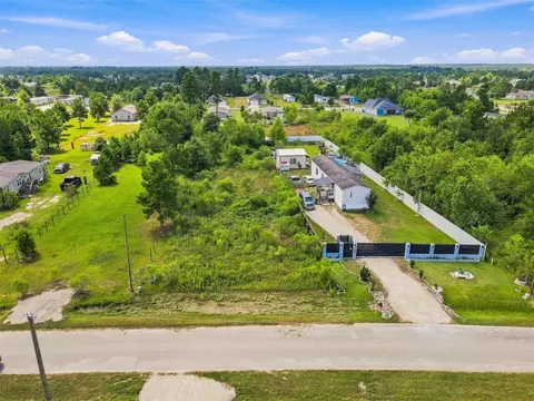 307 Road 5118, Cleveland, TX 77327