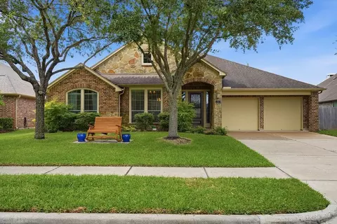 527 Jordan Creek Ct, League City, TX 77573