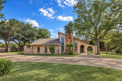 4402 Hart Rd, Corpus Christi, TX 78410