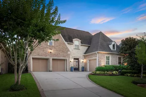 119 W Cresta Bend Pl, Spring, TX 77389