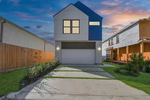 2210 Diagonal Ln, Houston, TX 77051