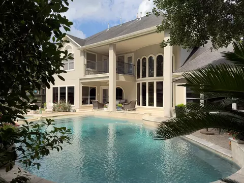 106 Fairbranch Cir, The Woodlands, TX 77382