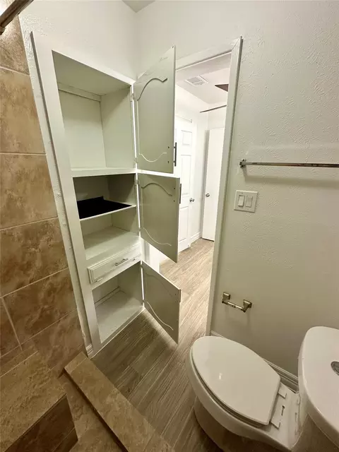 Bath - 22722 Hawkwood Dr, Spring, TX 77373 photo 4 of 6