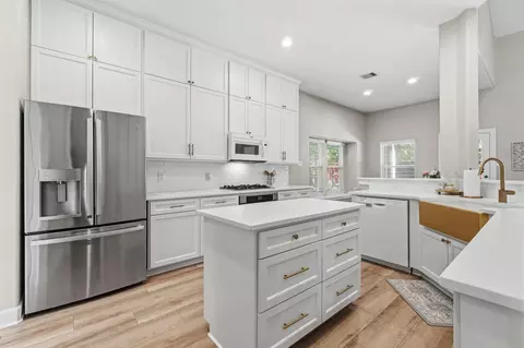 158 Hansom Trail St, The Woodlands, TX 77382