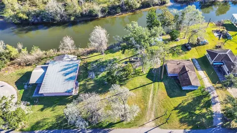 3307 Saint Anne, Liverpool, TX 77577