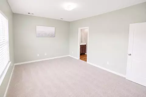 Bedroom - 9427 Ruby Mist Dr, Rosharon, TX 77583 photo 2 of 7