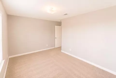 Bedroom - 9427 Ruby Mist Dr, Rosharon, TX 77583 photo 7 of 7