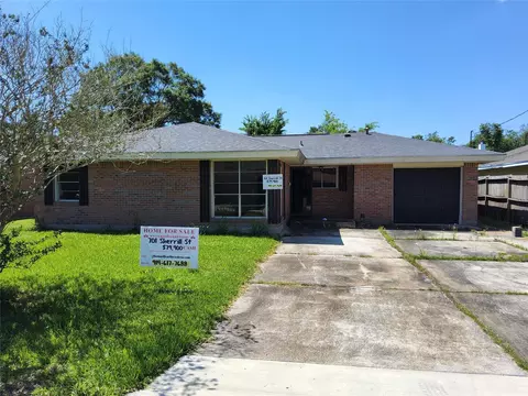 701 Sherrill St, West Orange, TX 77630