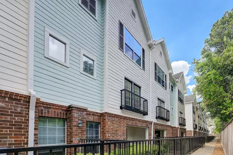 9200 Westheimer Rd #606, Houston, TX 77063