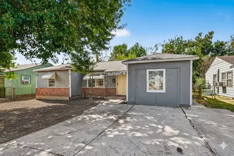 10106 Sierra Dr, Houston, TX 77051