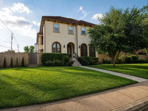 4003 Dumbarton St, Houston, TX 77025