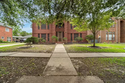 124 Lake Point Dr, League City, TX 77573