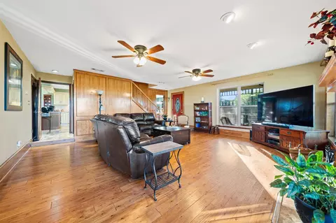 Living - 25948 Nelson Rd, Hempstead, TX 77445 photo 2 of 3