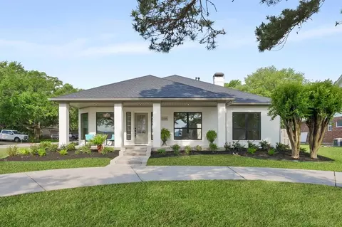 9834 E Shore Dr, Willis, TX 77318 photo 1