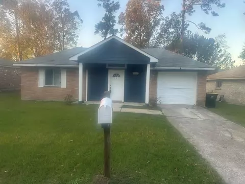 Exterior - 304 Jill St, Conroe, TX 77303 photo 6 of 10
