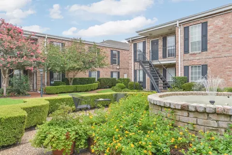 6402 Del Monte Dr #45, Houston, TX 77057