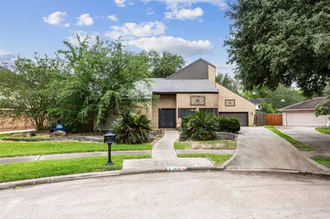 1616 Park Haven Dr, Houston, TX 77077