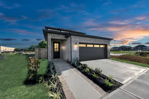 4310 Avron Dr, Stafford, TX 77477